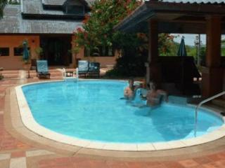 Baan Nern Sai Resort Пхукет Экстерьер фото