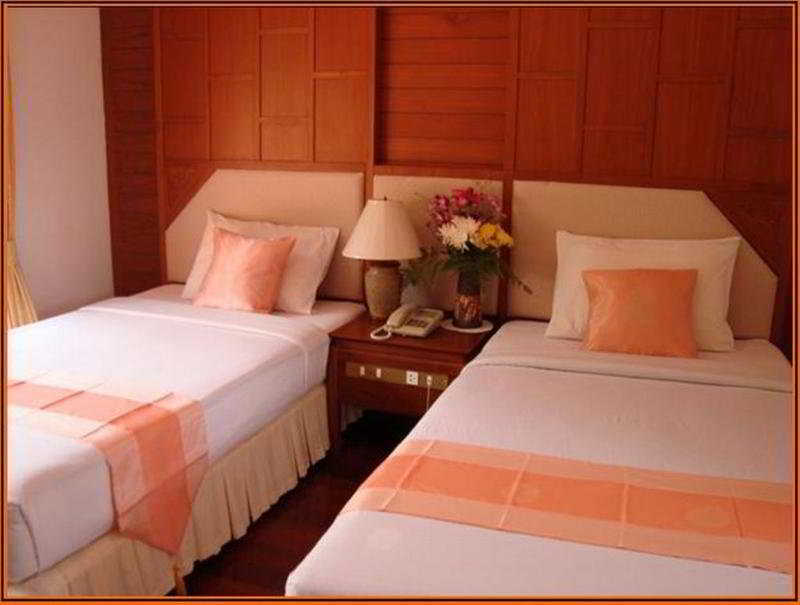 Baan Nern Sai Resort Пхукет Экстерьер фото